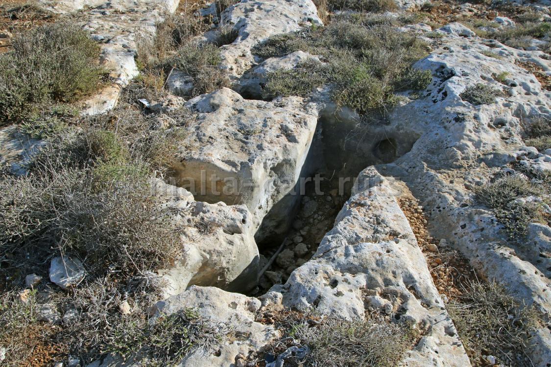 Manikata north 4(tomb)